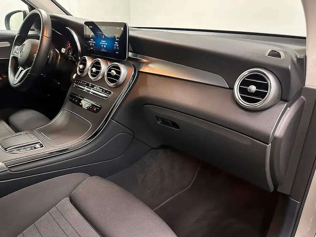 Mercedes-Benz GLC 300 4MATIC - Thumbnail 13