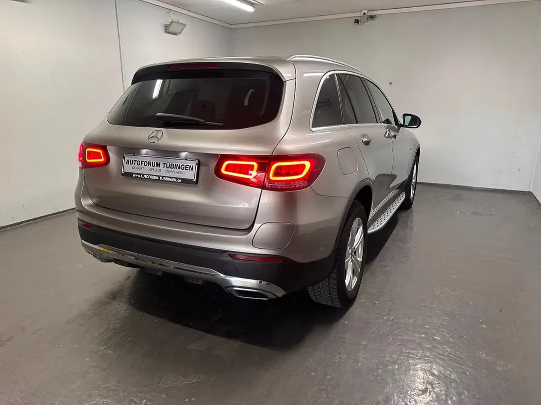 Mercedes-Benz GLC 300 4MATIC - Thumbnail 3