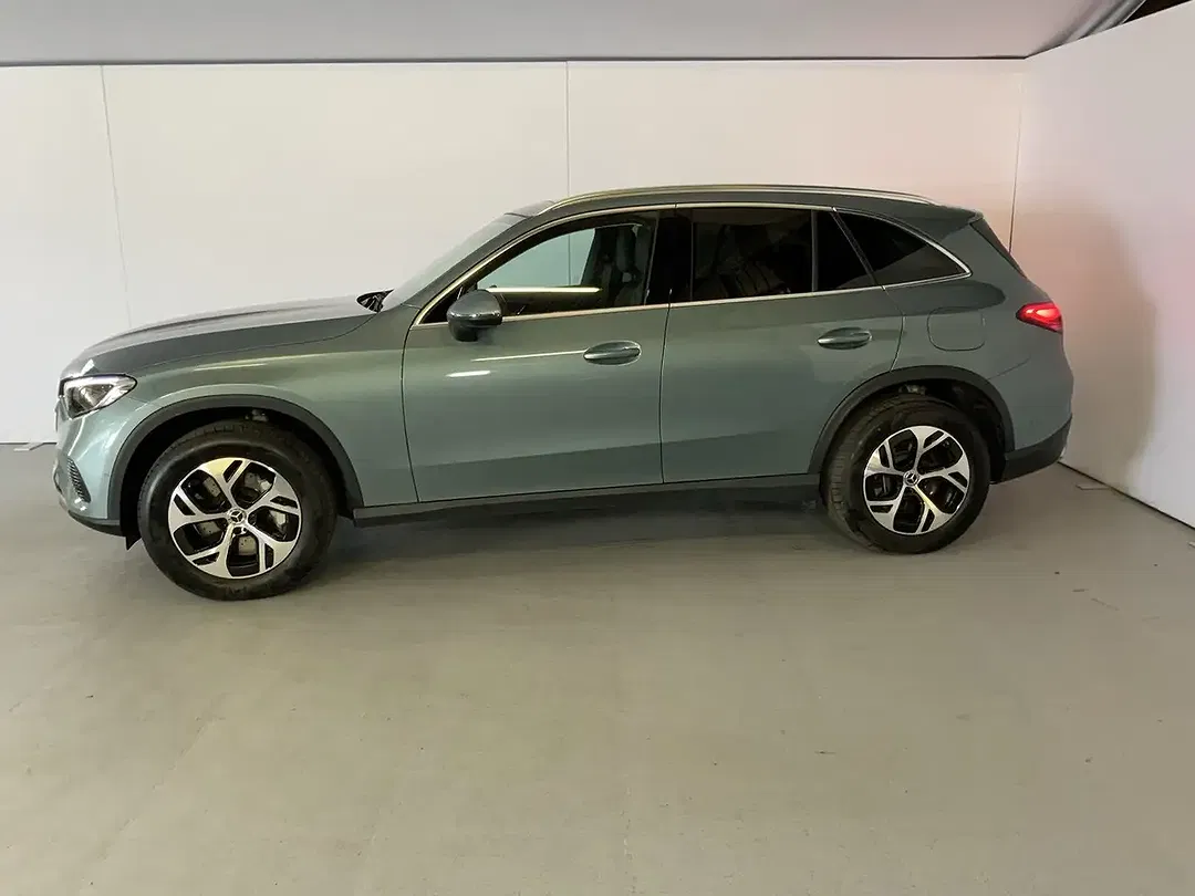 Mercedes-Benz GLC 300 4MATIC Avantgarde - Thumbnail 2