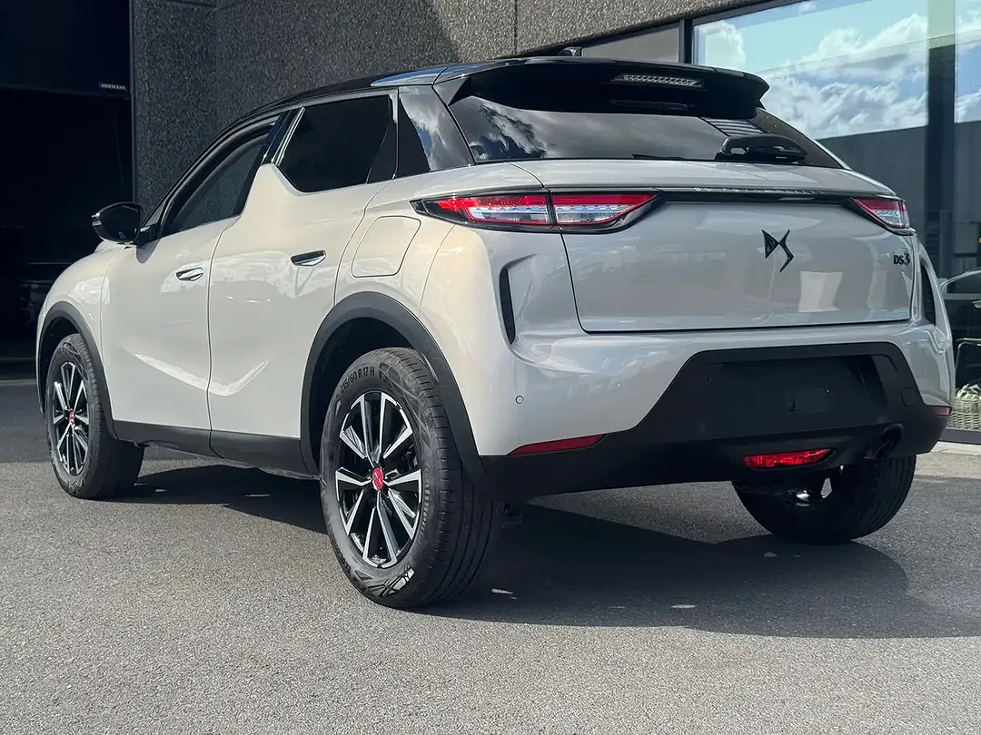DS Automobiles DS 3 - Thumbnail 3