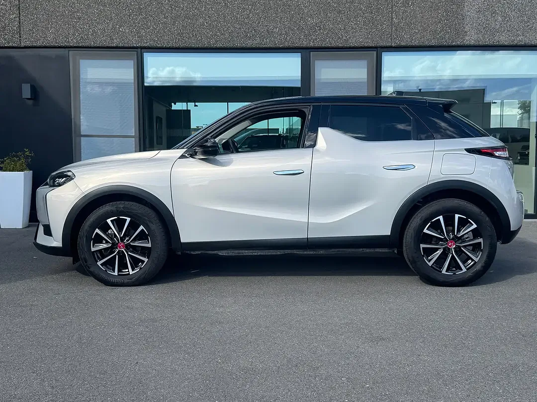 DS Automobiles DS 3 - Thumbnail 6