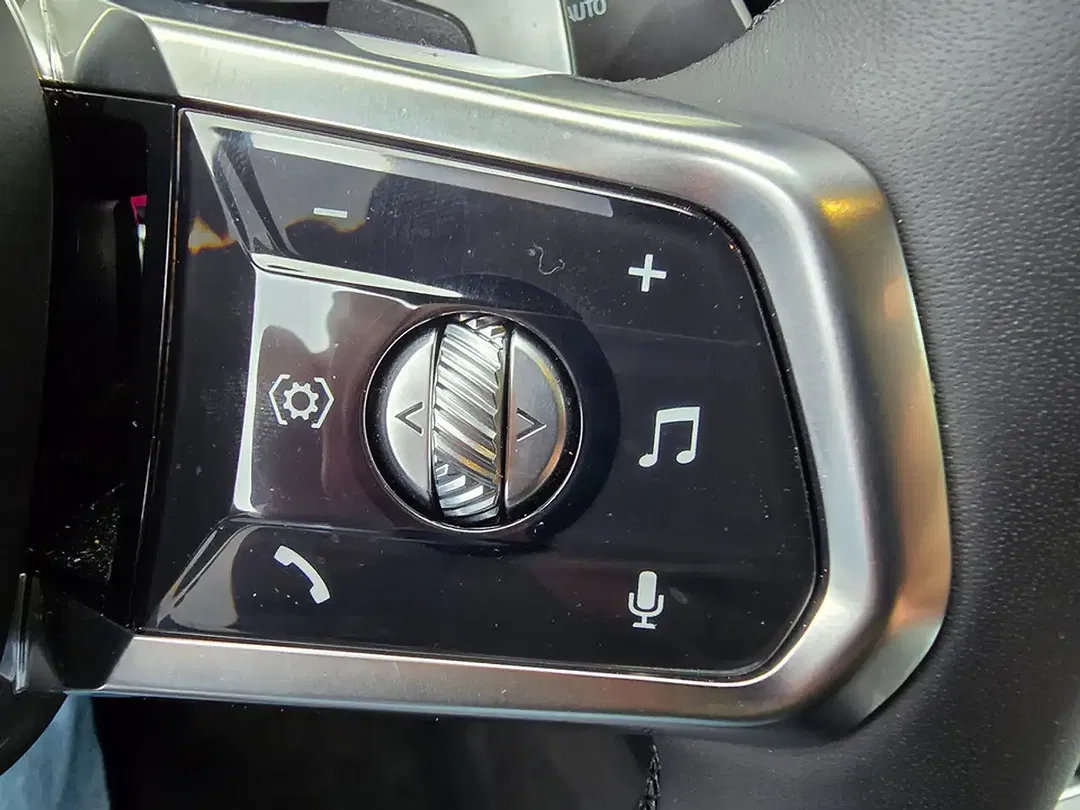 BMW 740 xDrive M - Thumbnail 16