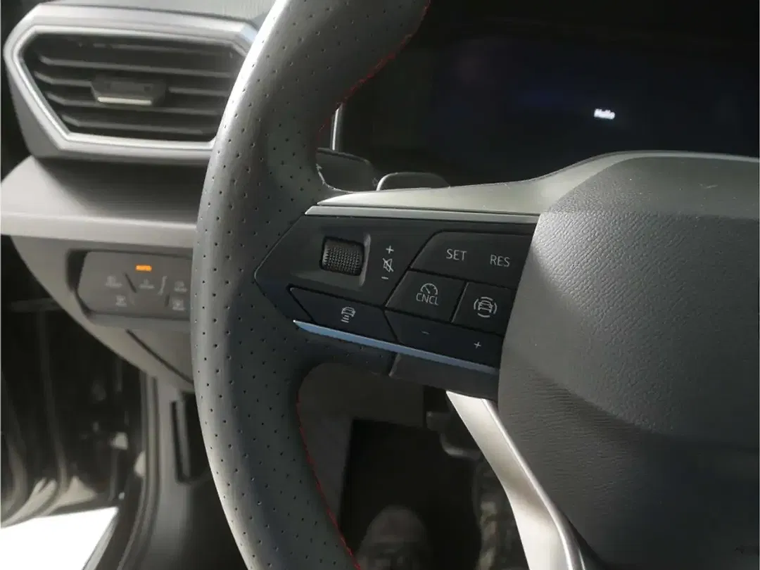 SEAT Leon 1.5 eTSI FR - Thumbnail 10