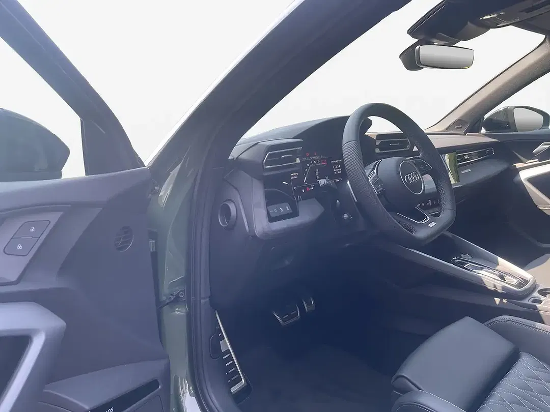 Audi S3 TFSI S tronic - Thumbnail 13