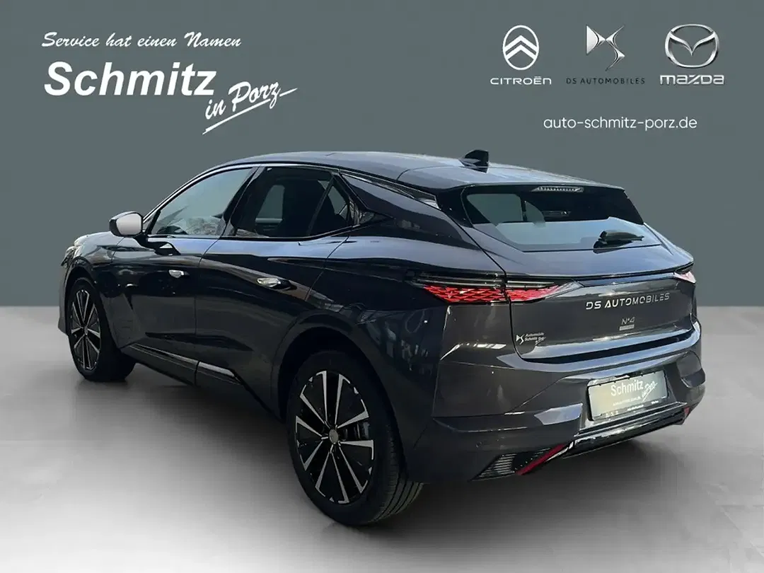 DS Automobiles N°4 - Thumbnail 3