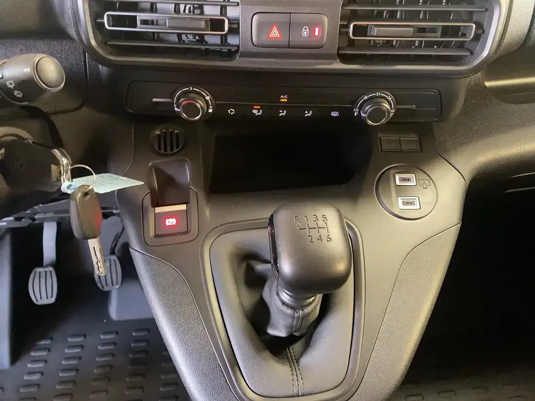Peugeot Partner 130 L2H1 - Thumbnail 13