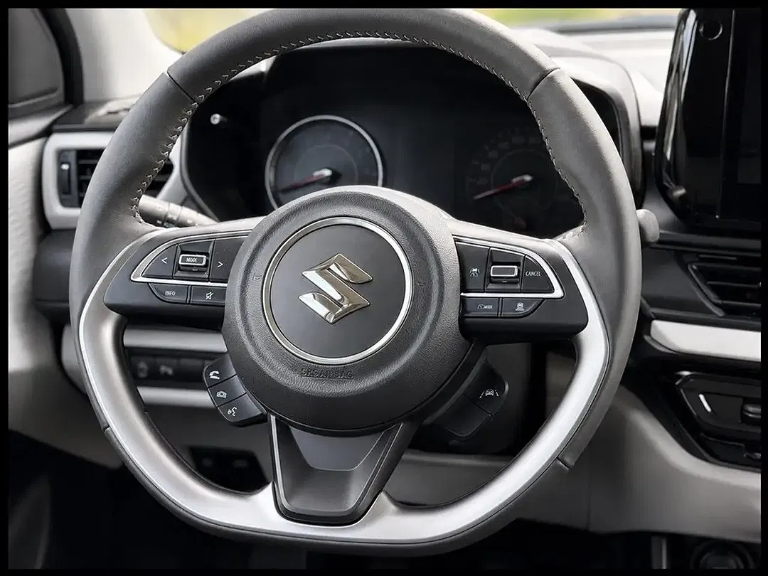 Suzuki Swift Hybrid Comfort - Thumbnail 12