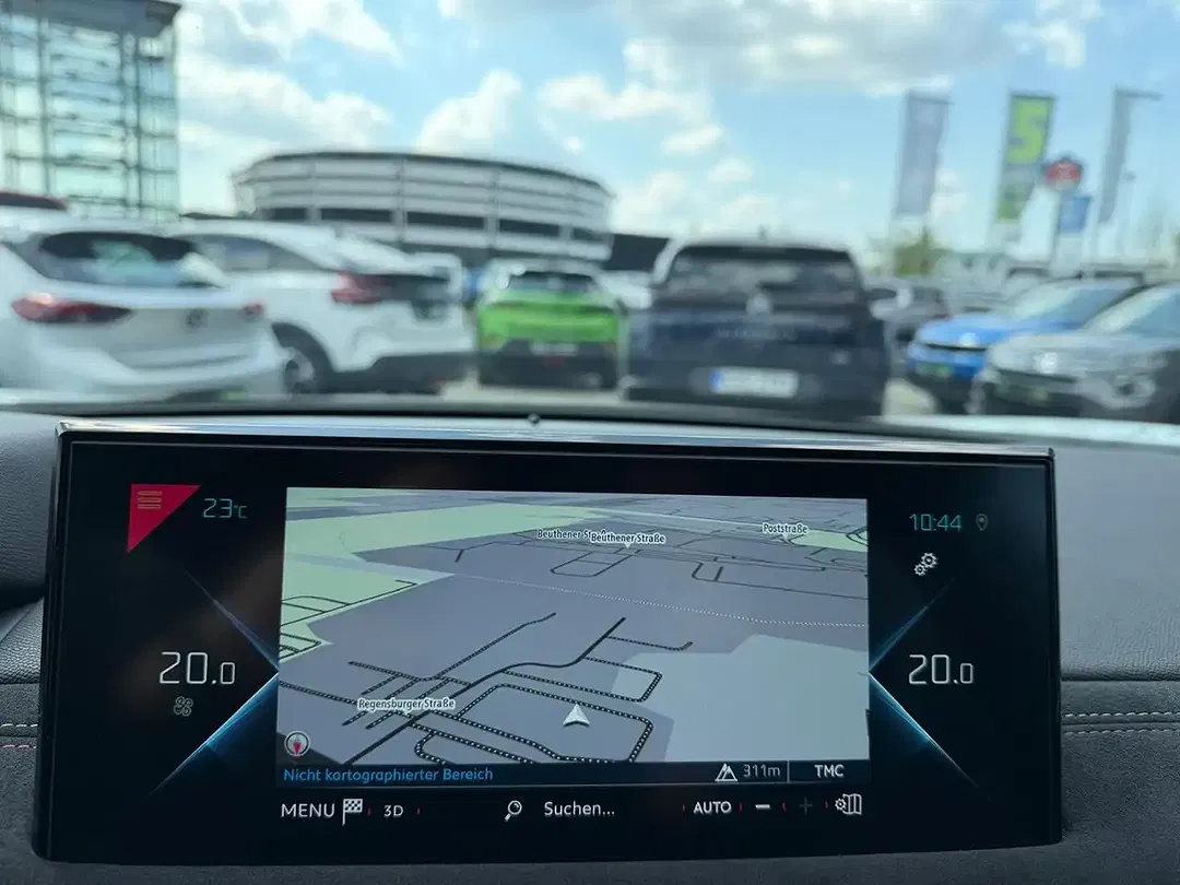 DS Automobiles DS 3 Crossback - Thumbnail 11