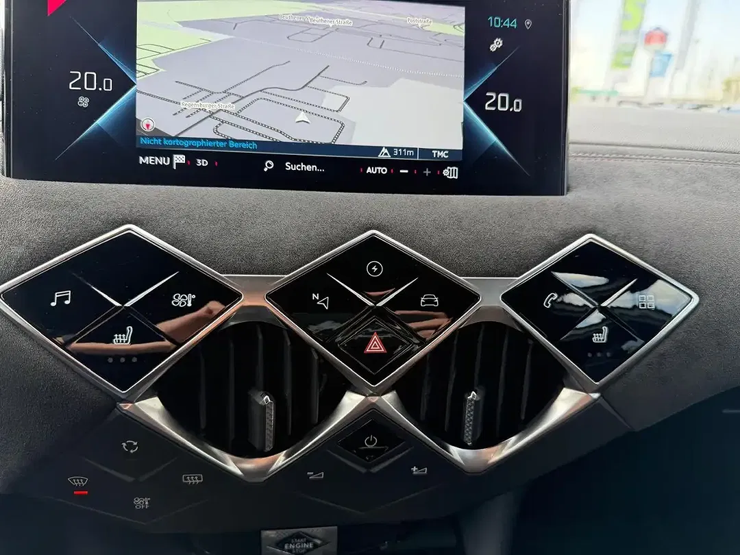 DS Automobiles DS 3 Crossback - Thumbnail 12
