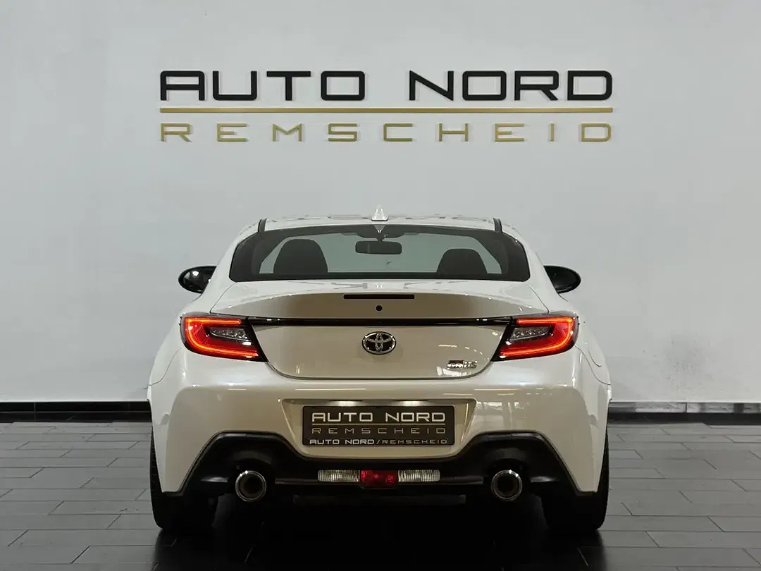 Toyota GR86 Premium - Thumbnail 10