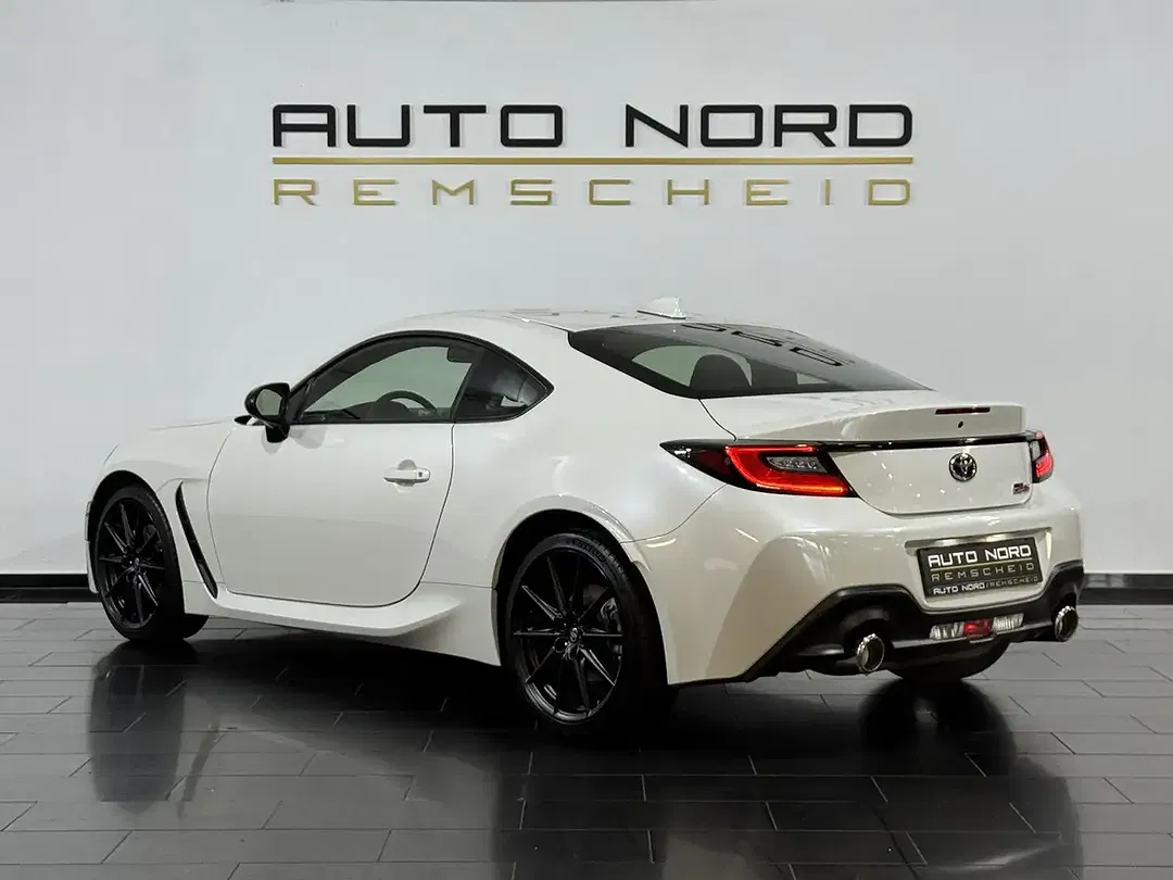 Toyota GR86 Premium - Thumbnail 11