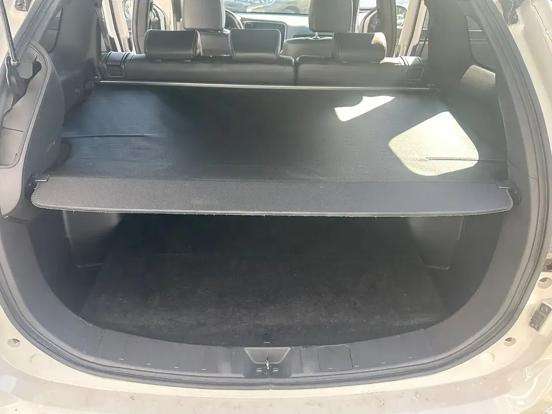 Mitsubishi Outlander PHEV 4WD Plus Spirit - Thumbnail 12