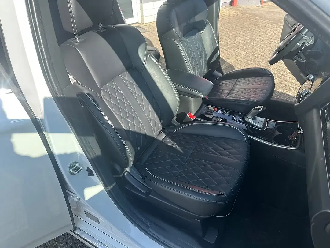 Mitsubishi Outlander PHEV 4WD Plus Spirit - Thumbnail 7