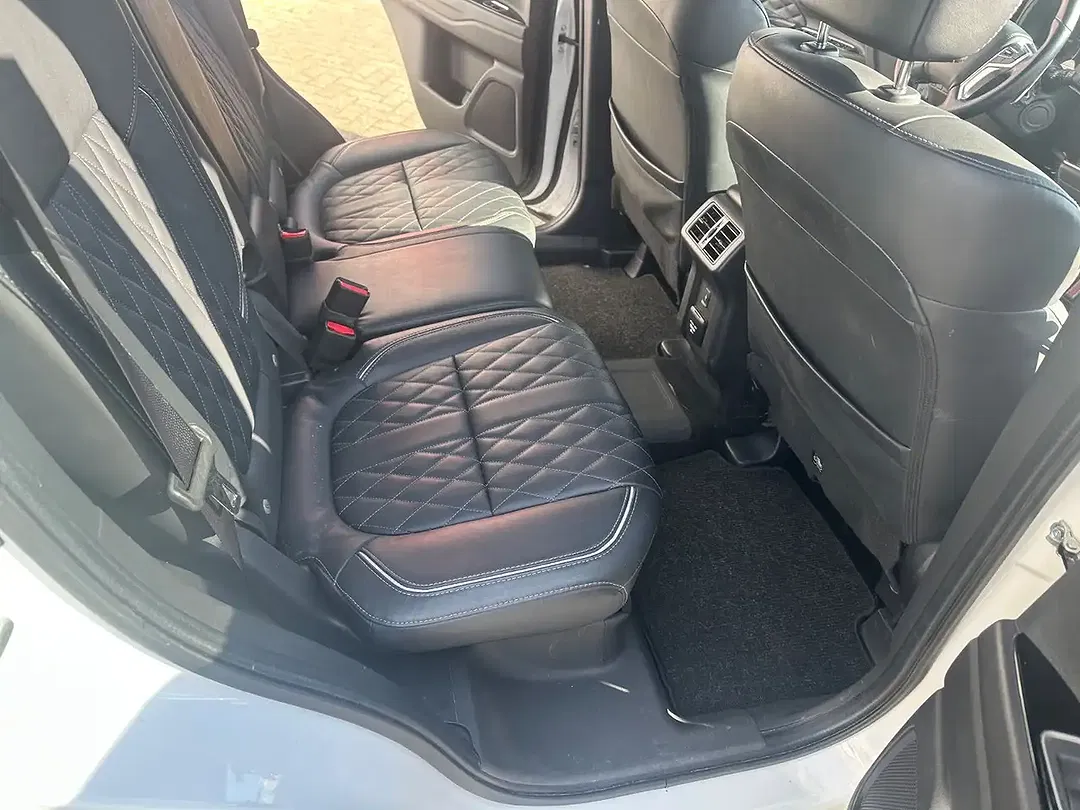 Mitsubishi Outlander PHEV 4WD Plus Spirit - Thumbnail 8