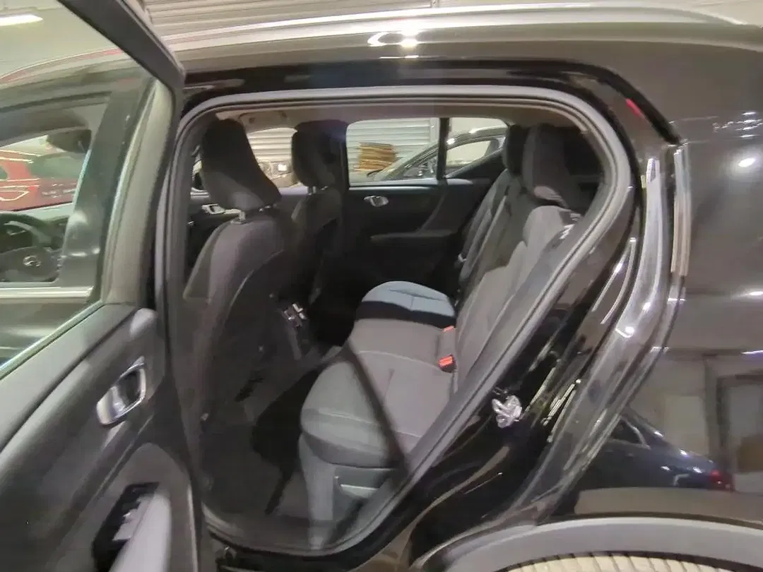 Volvo XC40 T4 PHEV Inscription - Thumbnail 11