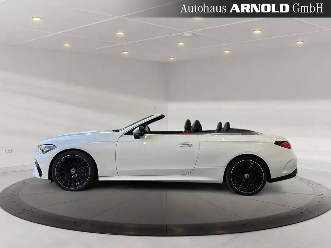 Mercedes-Benz CLE 200 AMG Line - foto 2