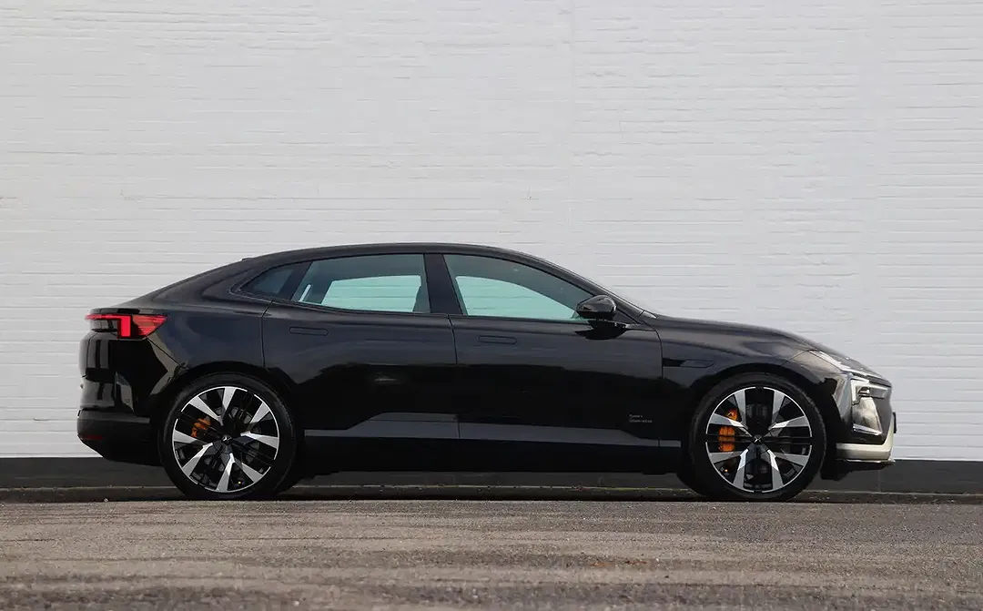 Polestar 4 Performance - Thumbnail 3