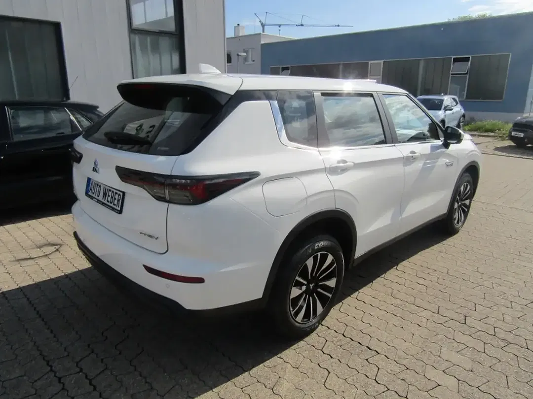 Mitsubishi Outlander 2.4 PHEV Diamant - Thumbnail 3