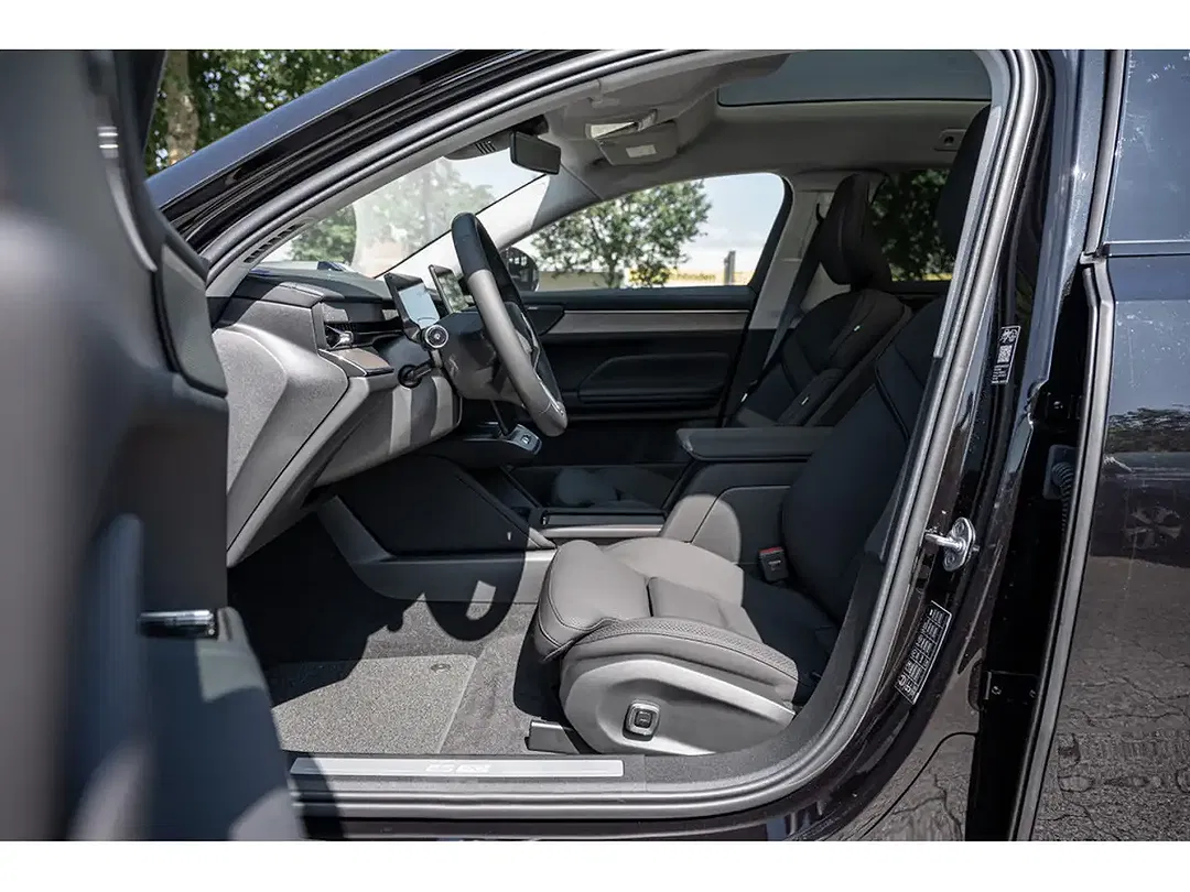 Volvo ES90 Single Motor Extended Range Plus - Thumbnail 12