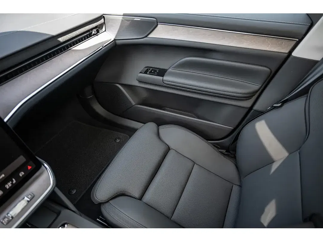 Volvo ES90 Single Motor Extended Range Plus - Thumbnail 18