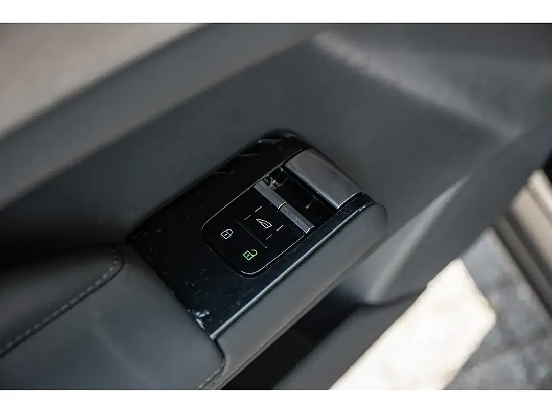 Volvo ES90 Single Motor Extended Range Plus - Thumbnail 25