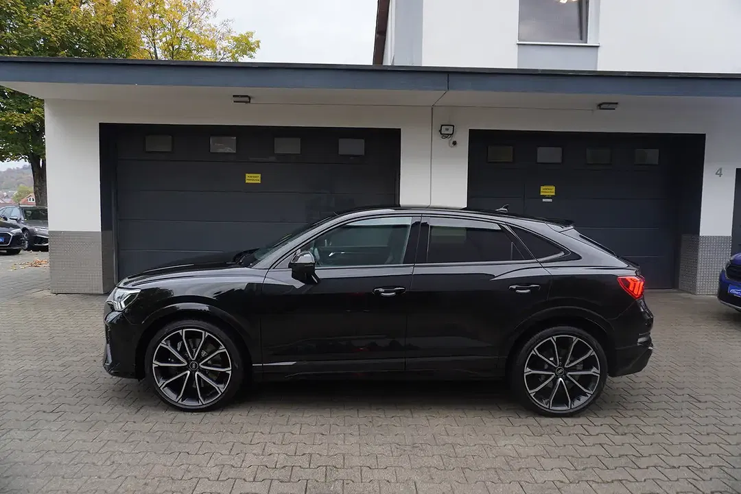 Audi RS Q3 2.5 TFSI quattro Sportback - Thumbnail 4