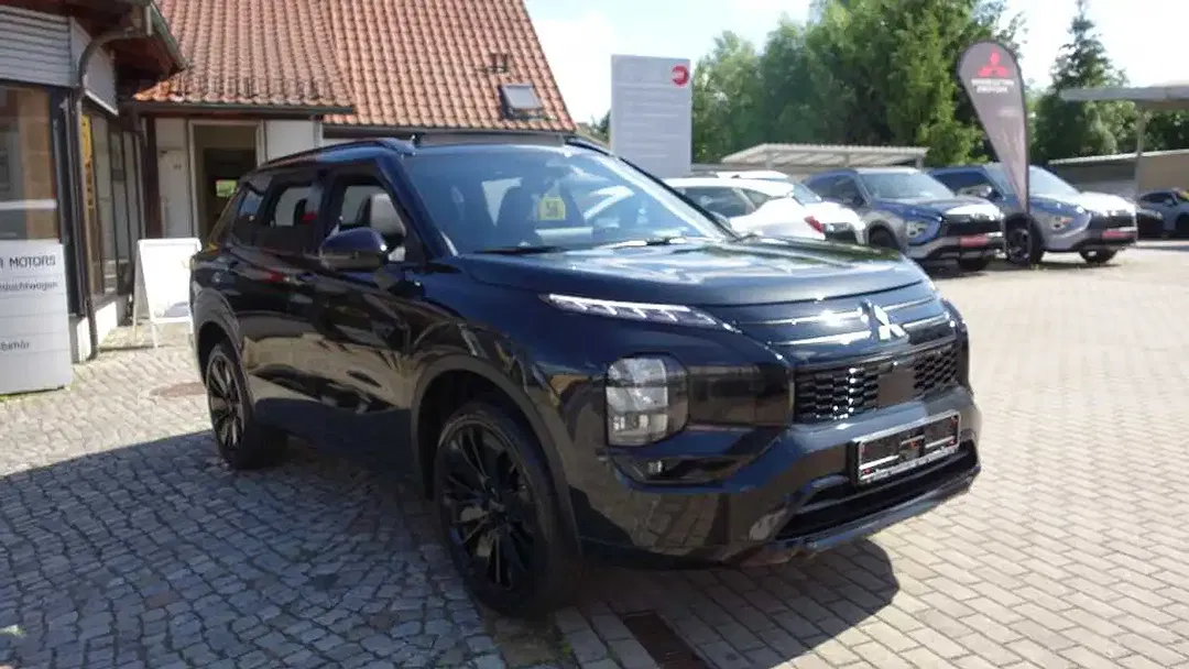 Mitsubishi Outlander 2.4 PHEV - Thumbnail 4