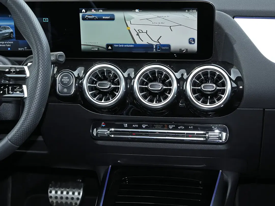 Mercedes-Benz GLA 200 AMG MBUX Night - Thumbnail 12