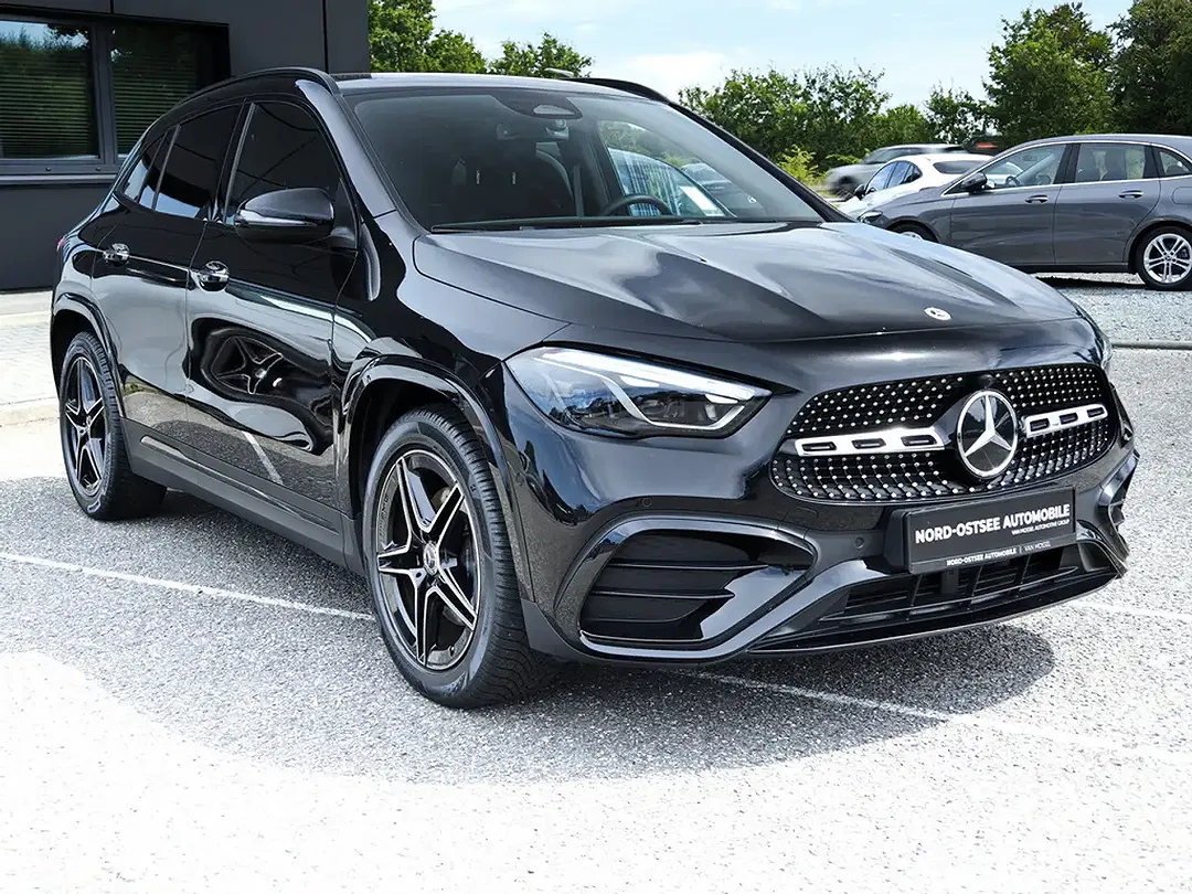 Mercedes-Benz GLA 200 AMG MBUX Night - Thumbnail 5