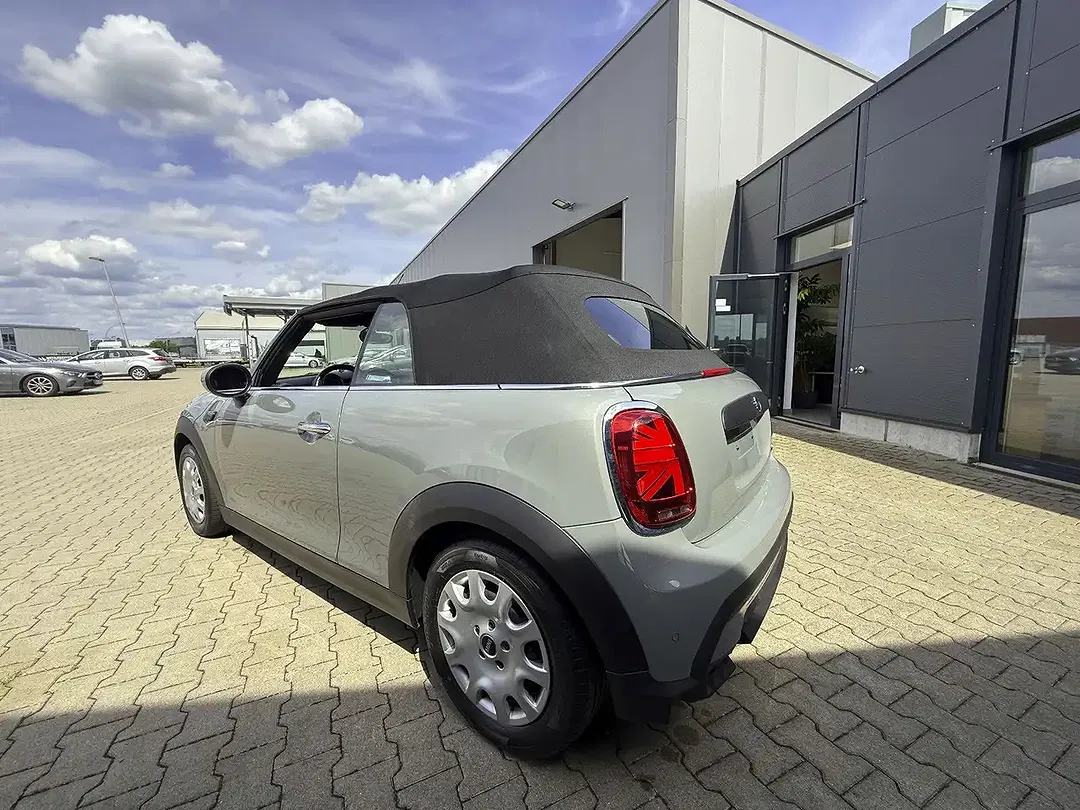 MINI One Cabrio Essential Trim - Thumbnail 4