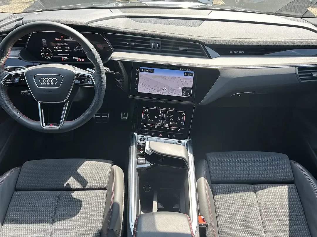 Audi Q8 e-tron 50 Matrix LED S line - Thumbnail 17