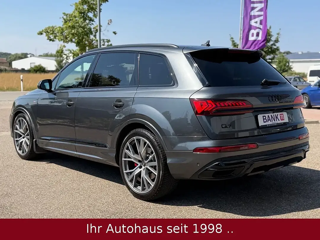 Audi Q7 55 TFSI quattro competition plus S line - Thumbnail 11