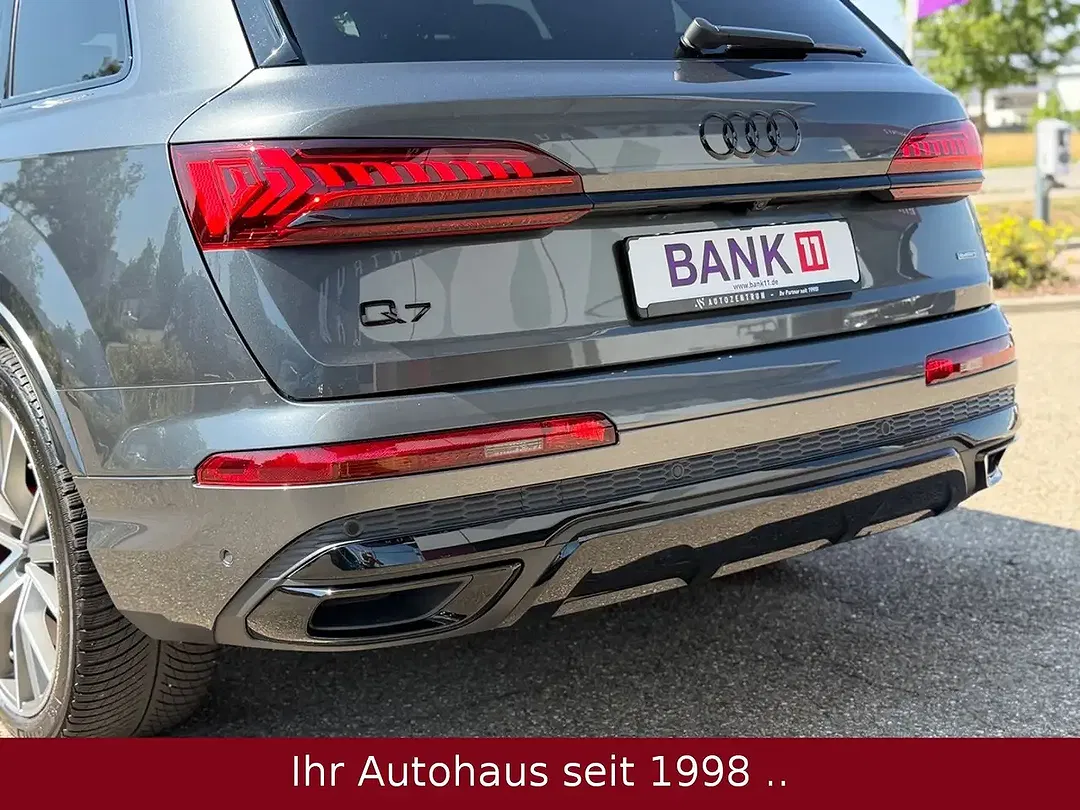 Audi Q7 55 TFSI quattro competition plus S line - Thumbnail 12