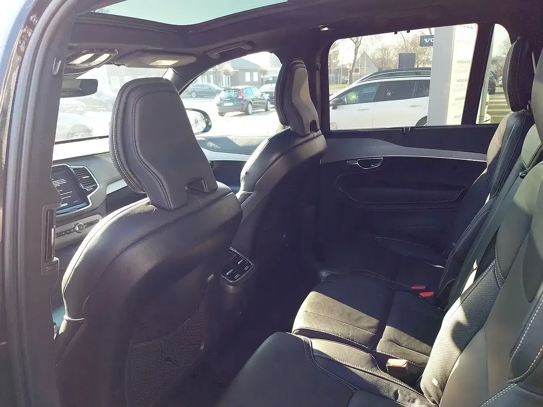 Volvo XC90 B5 AWD Ultimate Dark - Thumbnail 11