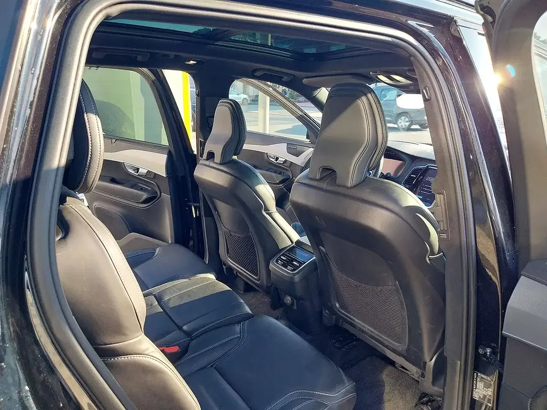 Volvo XC90 B5 AWD Ultimate Dark - Thumbnail 15