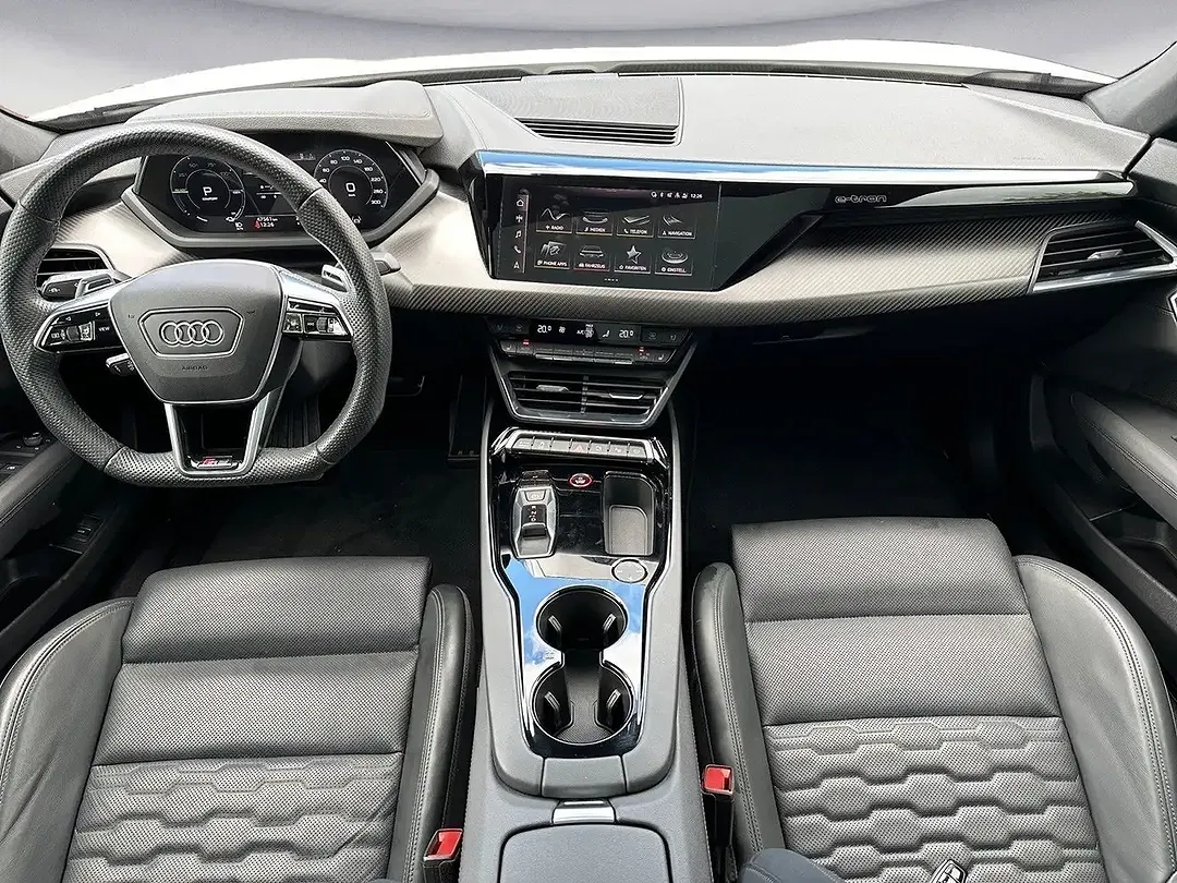 Audi RS e-tron GT Matrix LED - Thumbnail 10
