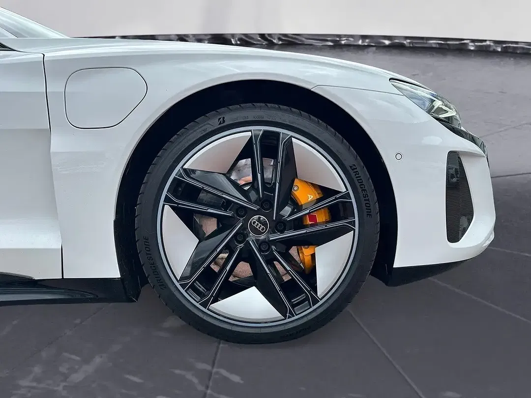Audi RS e-tron GT Matrix LED - Thumbnail 11