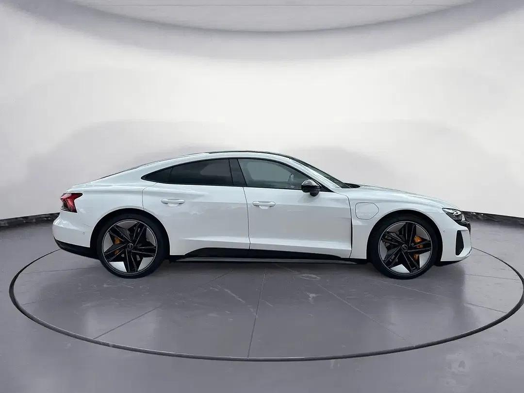 Audi RS e-tron GT Matrix LED - Thumbnail 5