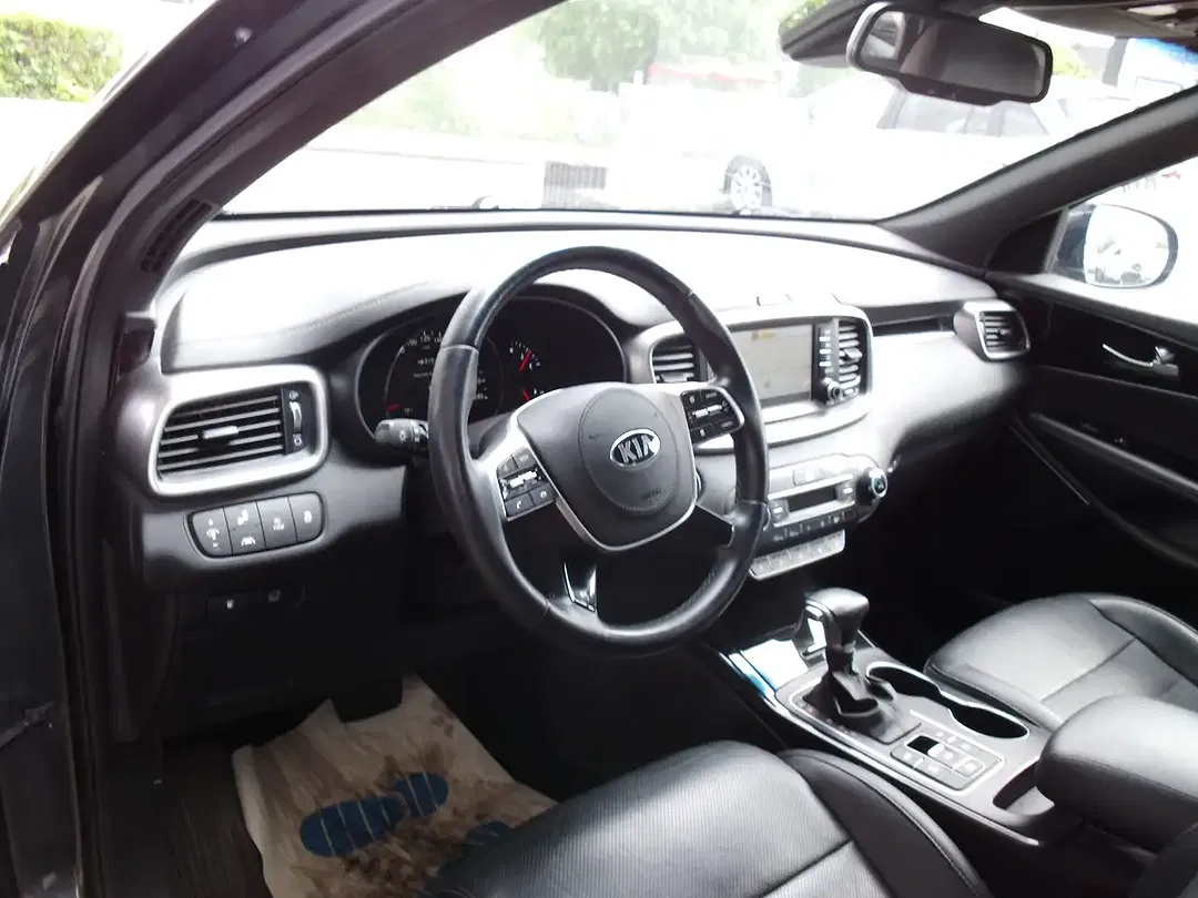 Kia Sorento 3.3 V6 AMT 4WD - Thumbnail 11