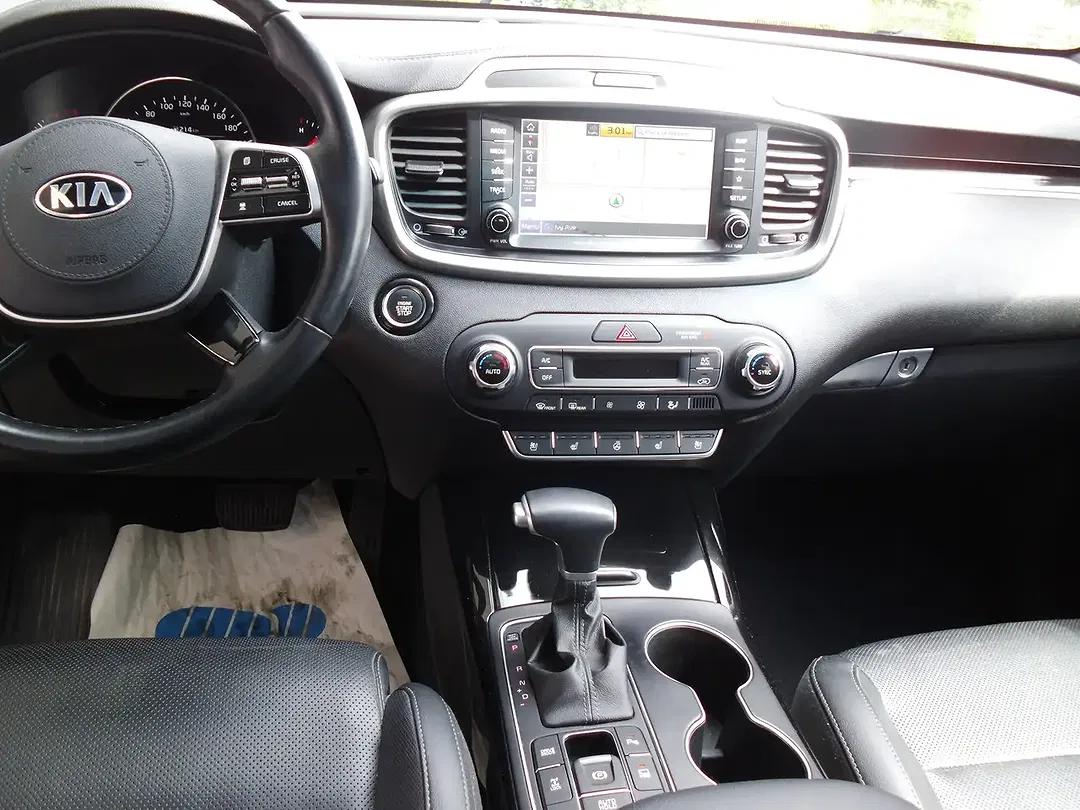 Kia Sorento 3.3 V6 AMT 4WD - Thumbnail 14