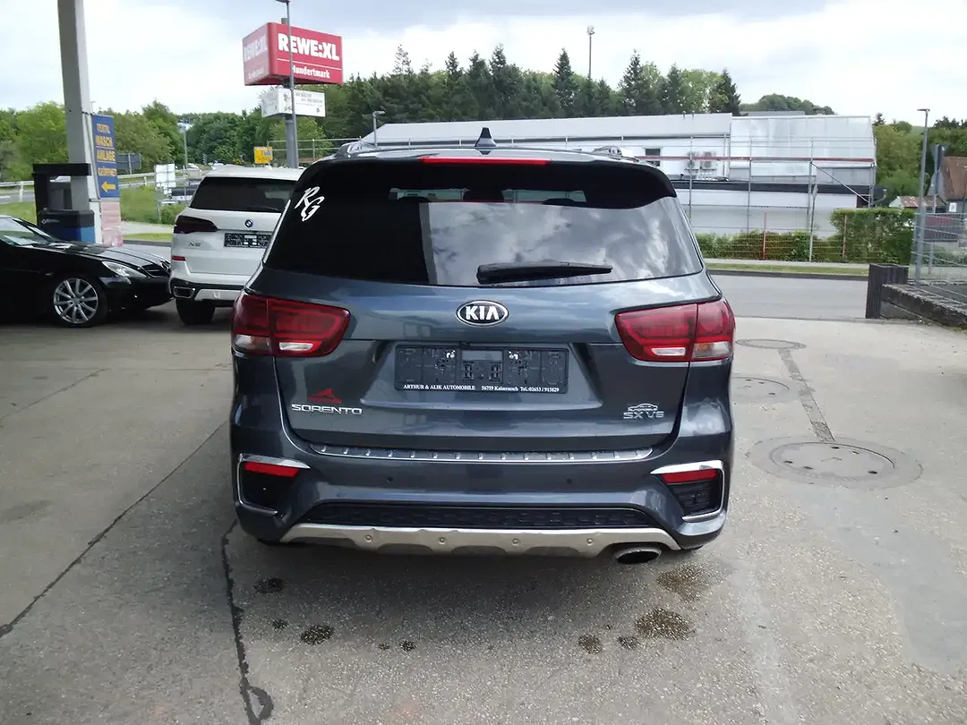 Kia Sorento 3.3 V6 AMT 4WD - Thumbnail 5