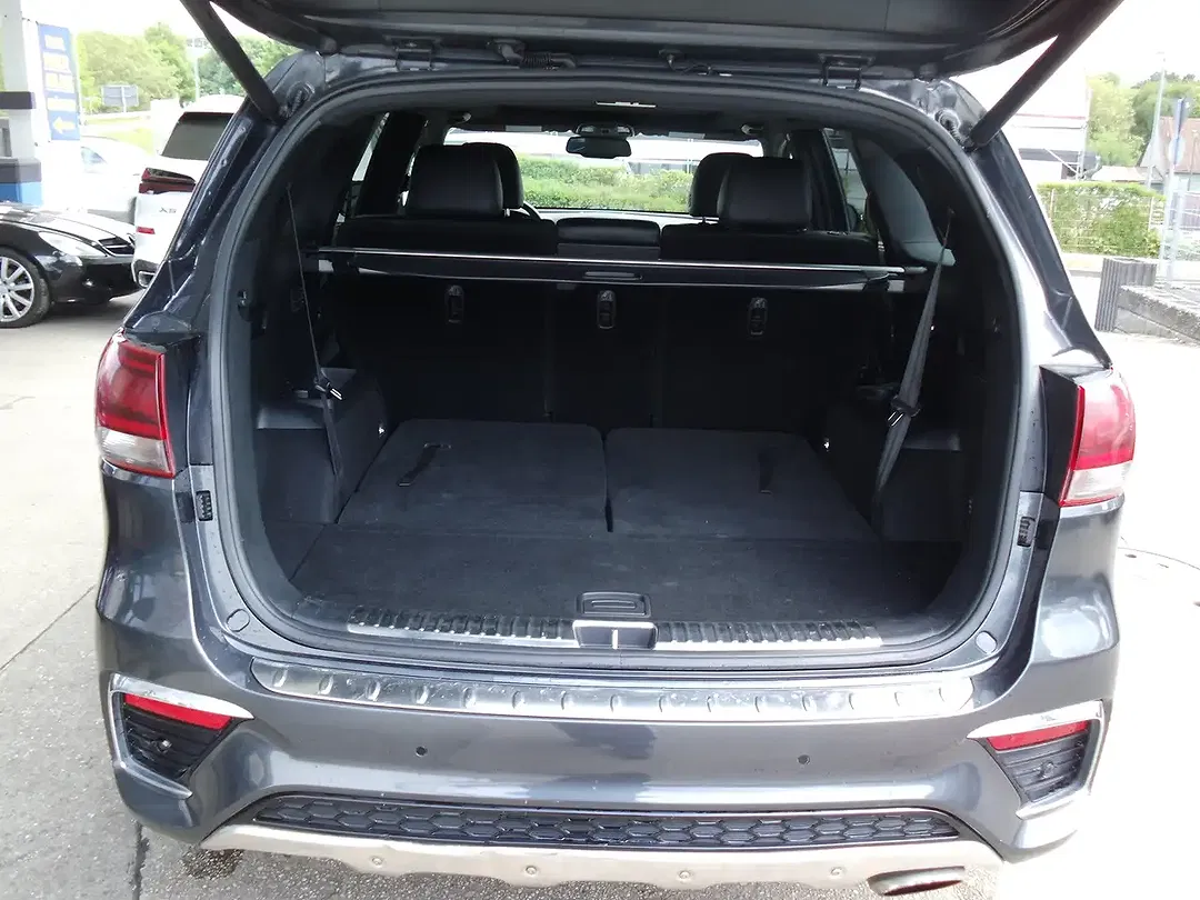 Kia Sorento 3.3 V6 AMT 4WD - Thumbnail 9