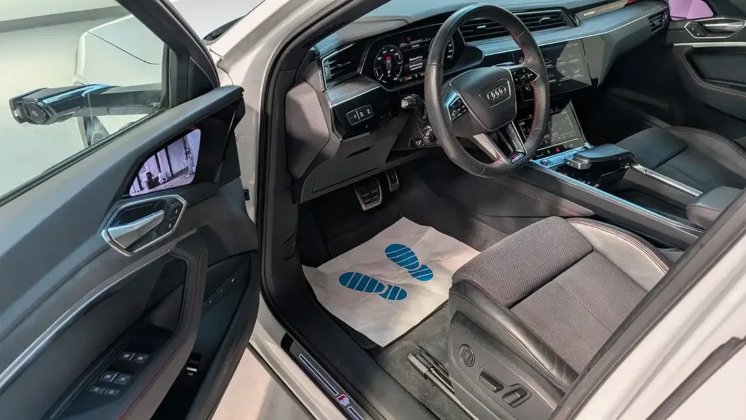 Audi Q8 e-tron 55 Sportback S line - Thumbnail 10
