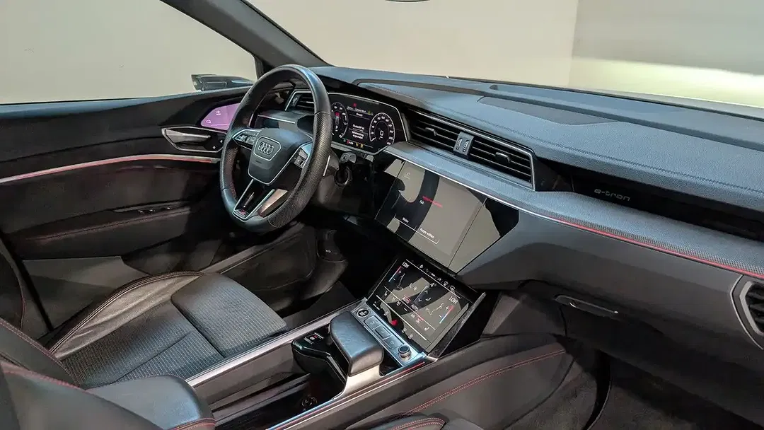 Audi Q8 e-tron 55 Sportback S line - Thumbnail 18