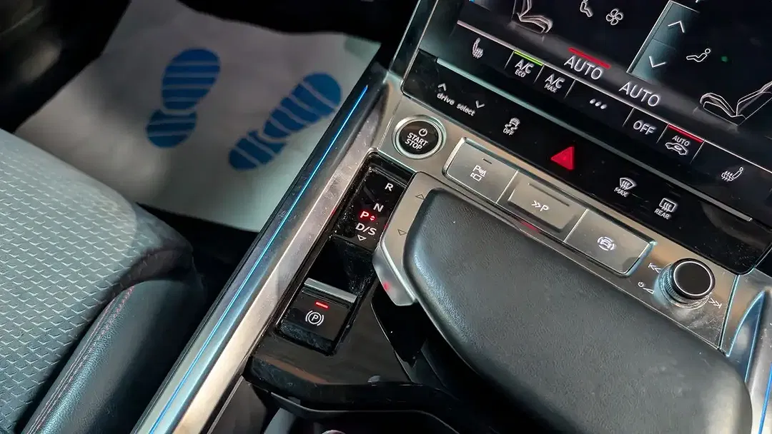Audi Q8 e-tron 55 Sportback S line - Thumbnail 28