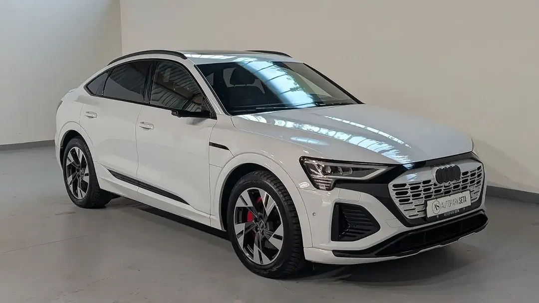 Audi Q8 e-tron 55 Sportback S line - Thumbnail 3