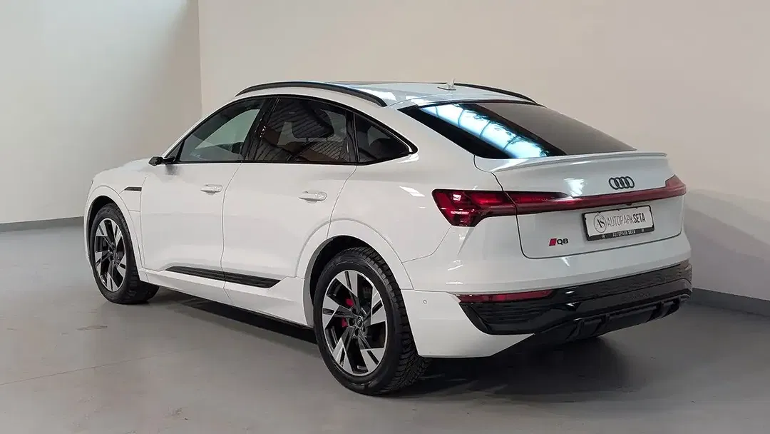 Audi Q8 e-tron 55 Sportback S line - Thumbnail 4