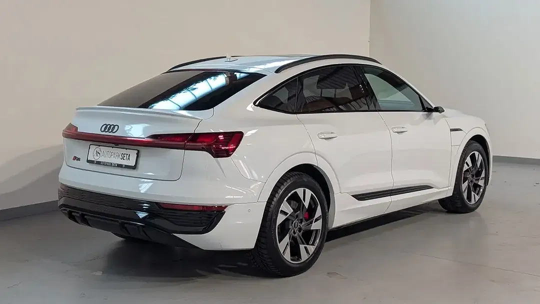 Audi Q8 e-tron 55 Sportback S line - Thumbnail 6