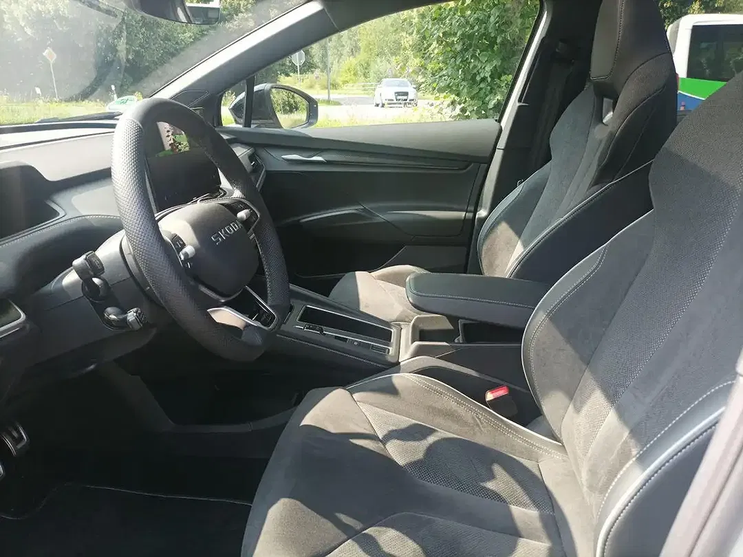 Skoda Enyaq 85 Coupé Sportline - Thumbnail 7