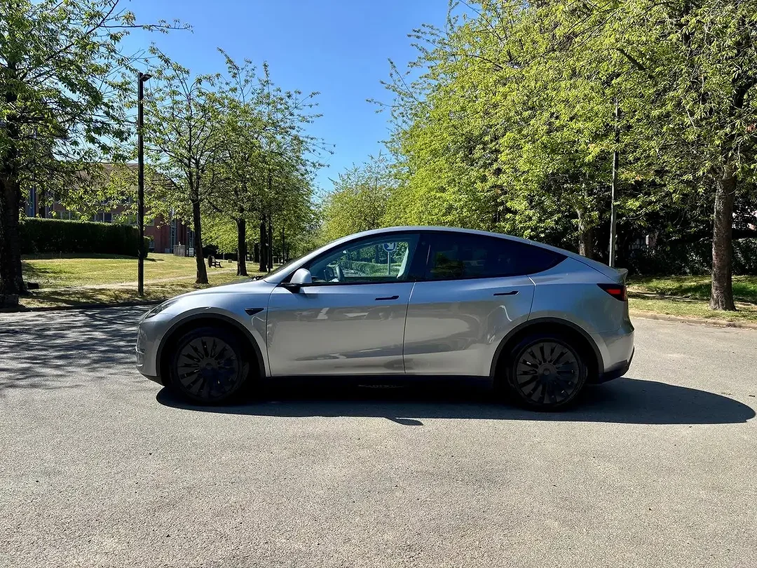 Tesla Model Y Dual Motor Long Range - Afbeelding 1